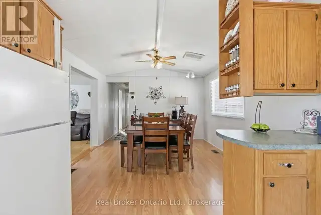 428 PINE PASS Centre Wellington, Ontario in Houses for Sale in Oakville / Halton Region - Image 21