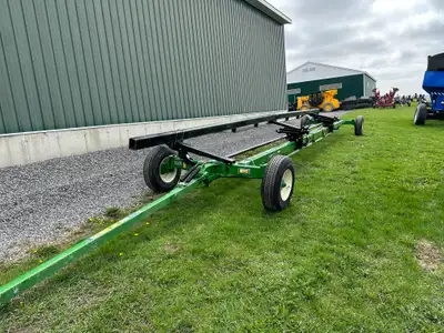 Brand New John Deere Green Header Wagon , Up To 35' Heads , 4 Wheel Steer , 235/85R16 Tires , Safety...