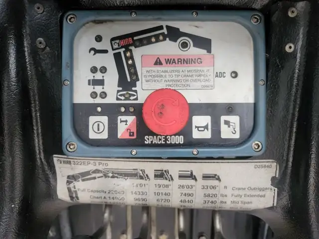 2015 Kenworth T800 Hiab Knuckleboom, 455HP, Eaton Fuller 10 Spee in Heavy Equipment in City of Montréal - Image 10