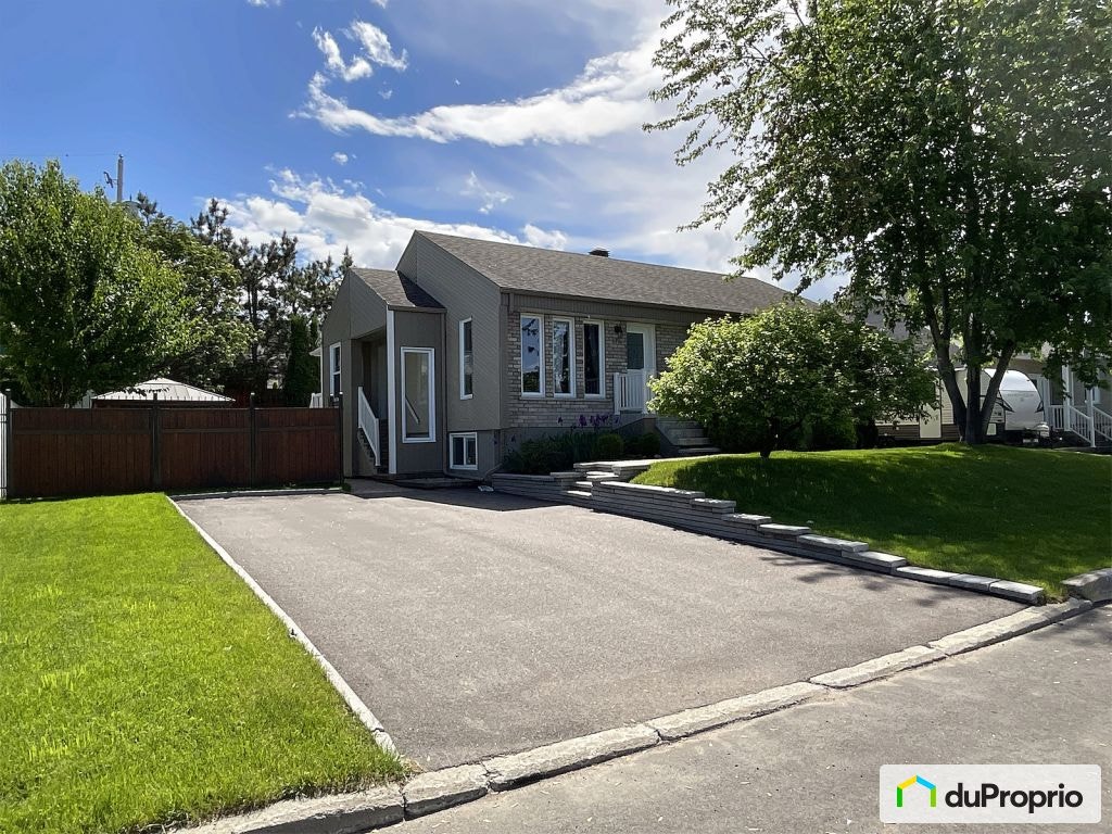 $469,000 - Bungalow for sale in Chicoutimi (Chicoutimi) — photo 2