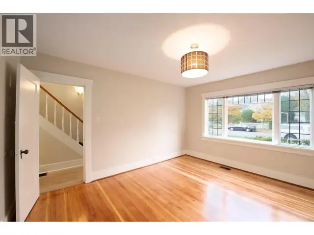 2970 W 37 AVENUE Vancouver, British Columbia in Long Term Rentals in Vancouver - Image 10
