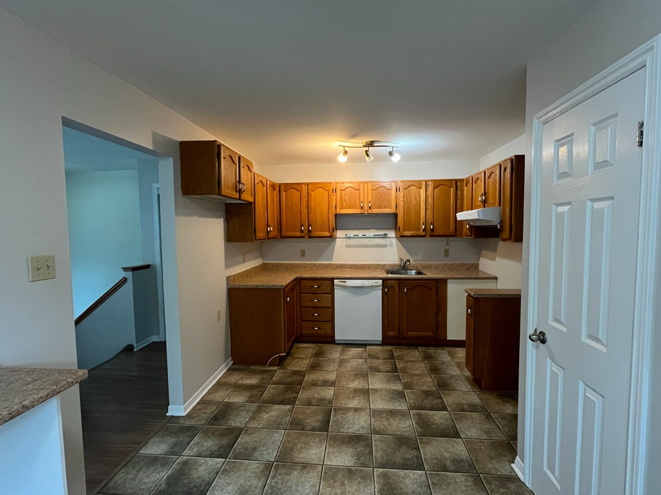 2+2 Bedroom, 2 Bathroom Semi 2