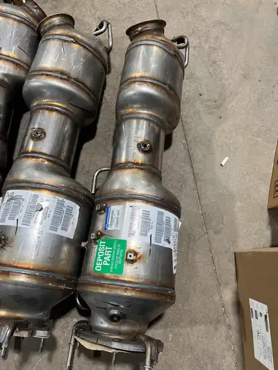 Brand new Mopar diesel particulate filter for 2019-2024 Ram 2500/3500. Part number is 68296341AE. Th...