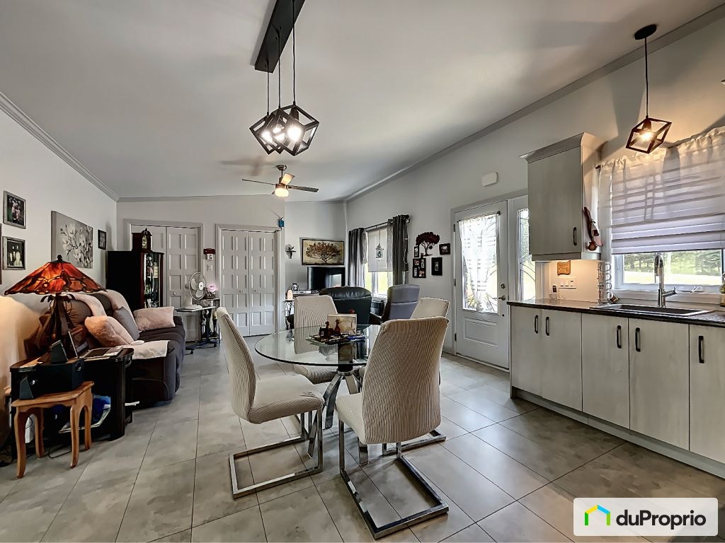$256,000 - Bungalow for sale in Marston — photo 3