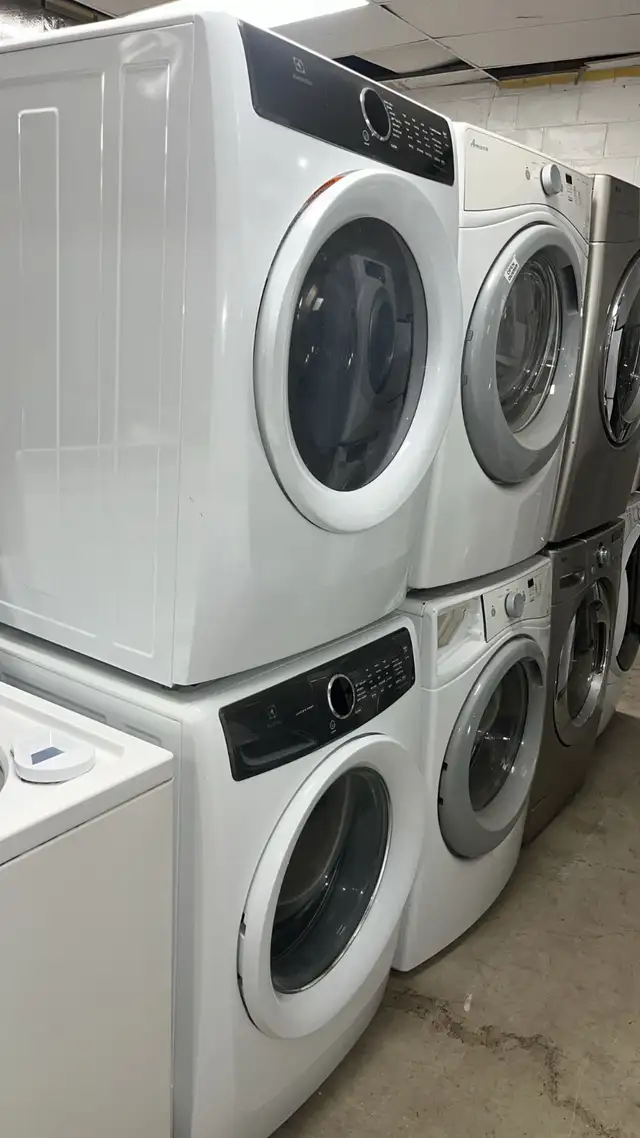 Electrolux Like New 27” Stackable Washer and dryer 30-Day in Washers & Dryers in Kitchener / Waterloo - Image 2