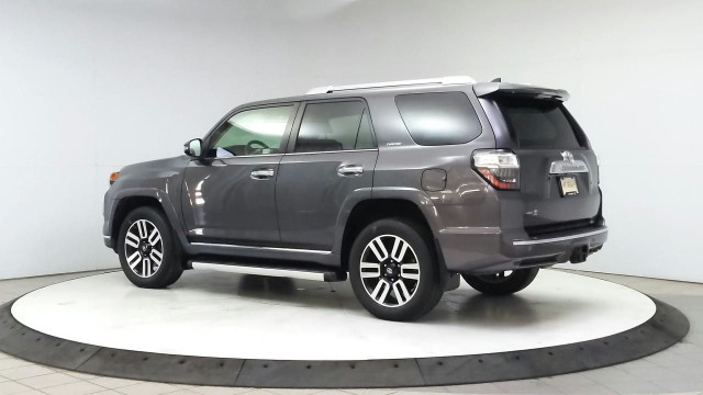 2016 Toyota 4Runner SR5 in Cars & Trucks in Lethbridge - Image 3
