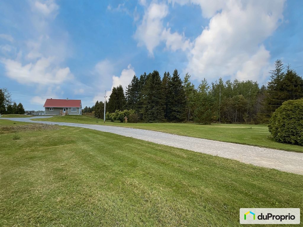 $714,000 - Acreage / Hobby Farm / Ranch for sale in St-Prime — photo 1