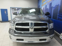 RAM 1500 CLASSIC 2022 V8 5.7 LITRES HEMI CREW-CAB BOITE 6'4" 4X4 TOUT ÉQUIPÉ / CAMÉRA DE RECUL / BLU... (image 3)