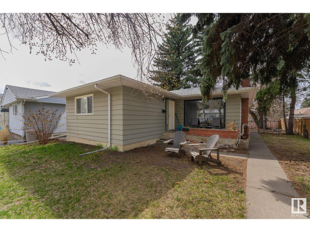 9026 142 ST NW Edmonton, Alberta in Houses for Sale in Edmonton - Image 2