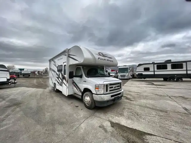 2023 Thor Motor Coach Four Winds 24F in RVs & Motorhomes in Kamloops - Image 2
