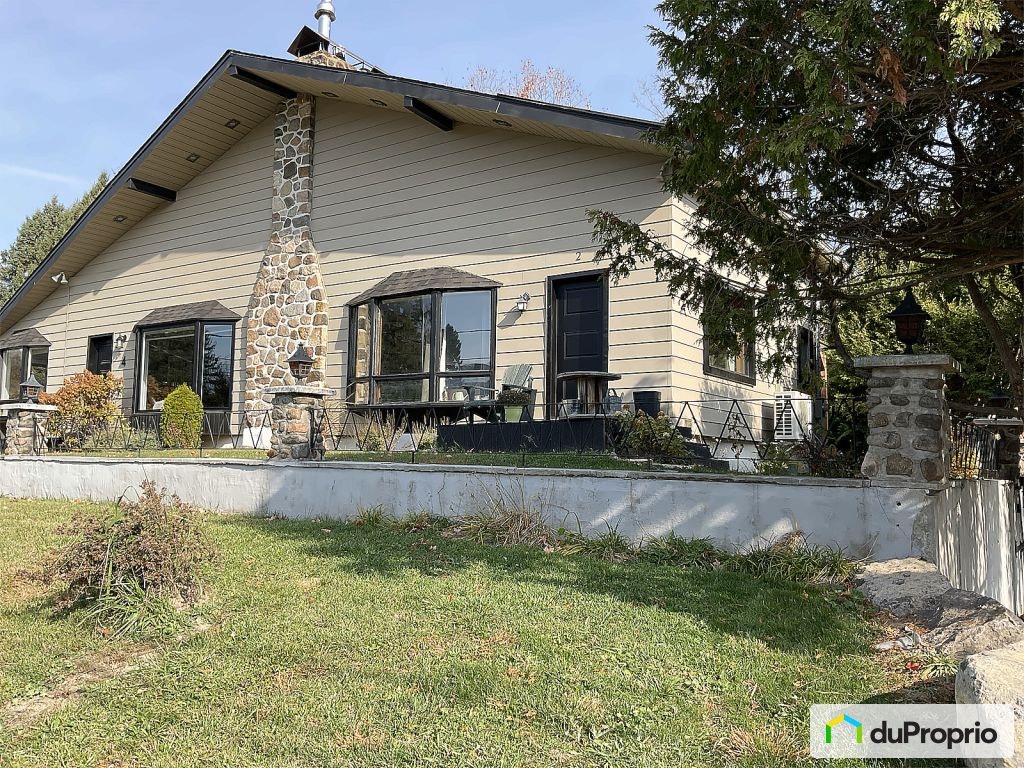 $415,000 - Semi-detached for sale in St-Sauveur — photo 1