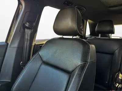 2020 Volkswagen Atlas Cross Sport Comfortline | LEATHER SEATS, View more