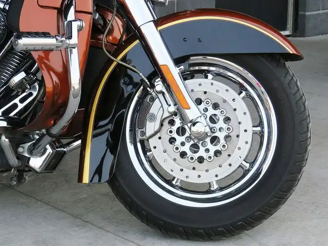 2008 Harley-Davidson FLHTCUSE3 Screamin? Eagle Ultra Classic Ele in Sport Touring in Cambridge - Image 10