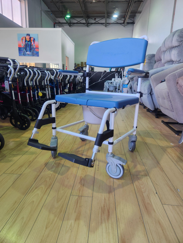Drive Medical Wheeled Commode in Health & Special Needs in Burnaby/New Westminster