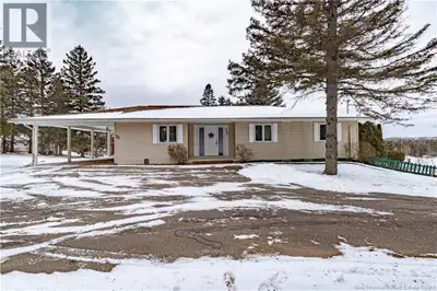 Located in a sought-after neighbourhood, this well-maintained home offers flexibility for families,...