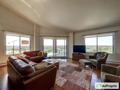 HUITIÈME ET DERNIER ÉTAGE - ALTITUDE 2535 Vue panoramique exceptionnelle UNE LOCALISATION PRISÉE Déc...