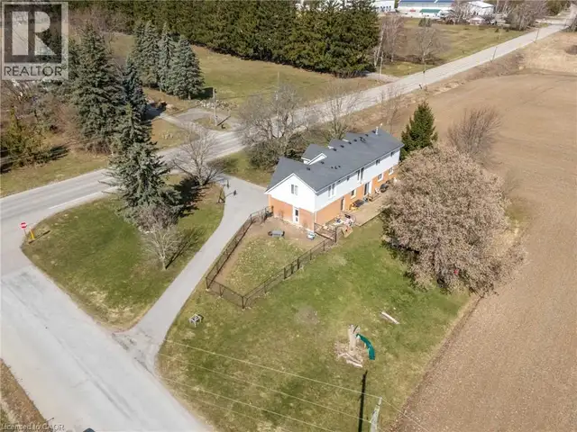 1652 OLD HIGHWAY 24 Waterford, Ontario in Houses for Sale in Norfolk County - Image 40