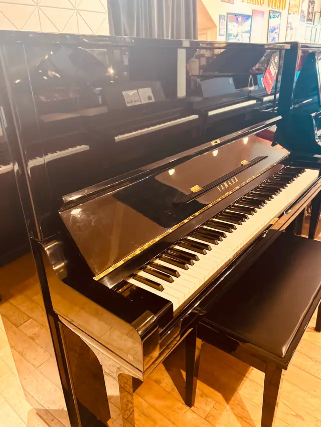 PIANO YAMAHA U3M (1982) in Pianos & Keyboards in City of Montréal - Image 3