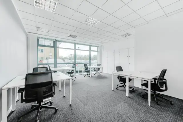 Office space for rent for 3 persons in London City Centre62863763282179123