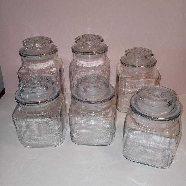 Set of 5 glass canisters with airtight seals in Kitchen & Dining Wares in Belleville