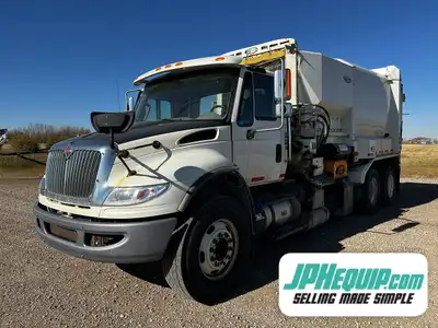 2016 International 7400 Garbage Truck Refuse Truck Labrie WE SHIP DIRECT TO YOU, USA, and Worldwide!...