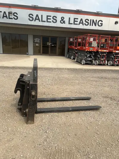 52" Side Shift Telehandler Carriage - 5' Forks, 2 ¼" thick forks - Stock #B429 $4000 .