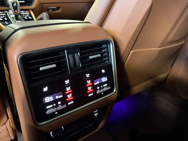 2023 Porsche Cayenne Turbo|AWD|NO LUX TAX|TRUFFLEBROWNSEATS|PREM in Cars & Trucks in City of Toronto - Image 12