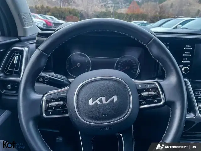 2023 KIA Sorento LX+ AWD for sale in Cars & Trucks in Kelowna - Image 8