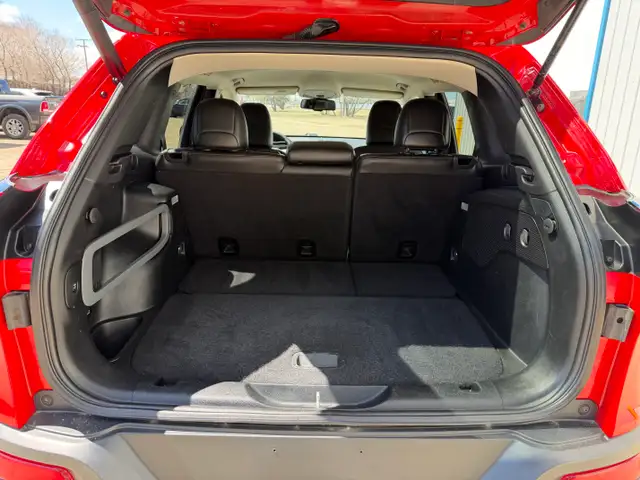 2017 Jeep Cherokee Trailhawk5484076570837196812