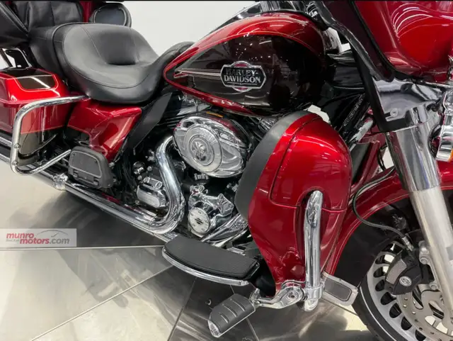 2012 Harley Davidson Ultra Classic 103c.i. Two-Tone Red 39K kms in Touring in Brantford - Image 10