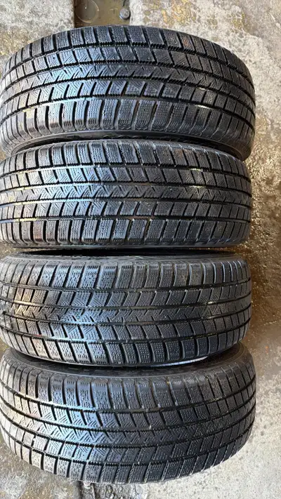 TIRES 235 55 19 Goodyear WinterCommand DOT 1824 Tread Depth 9 9 12 12 / 32nds $800 SET OF 4