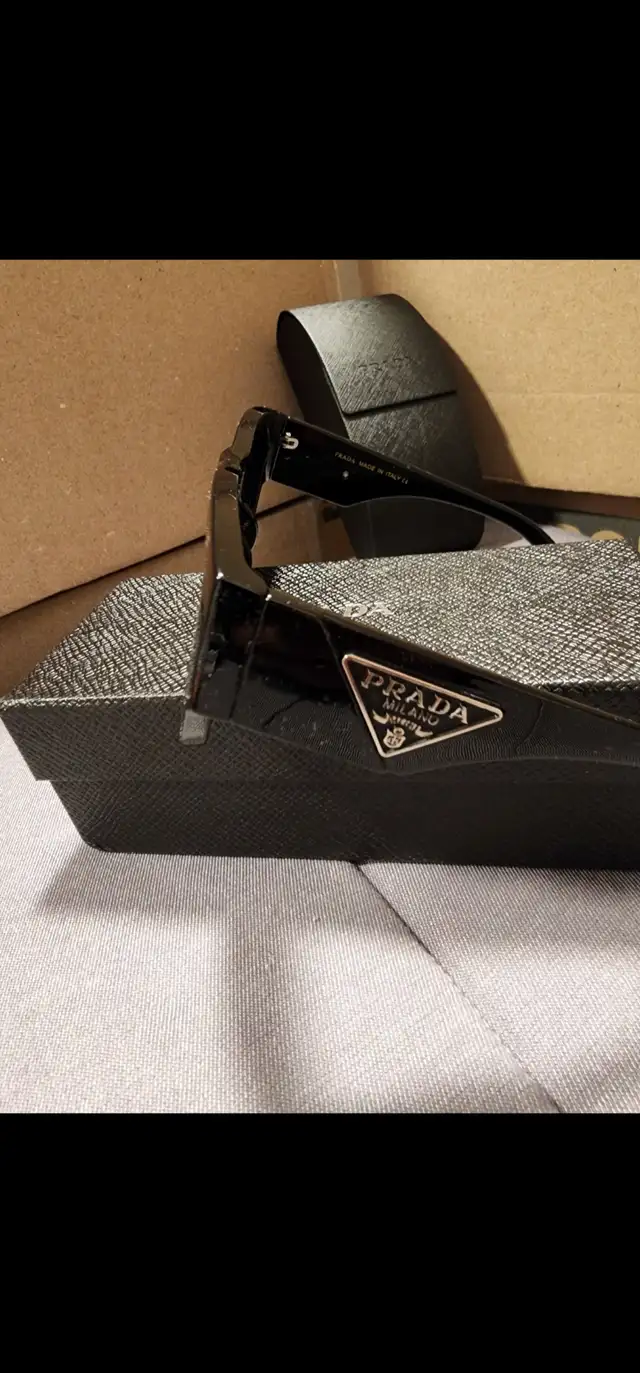 Prada Sunglasses539802446144491524