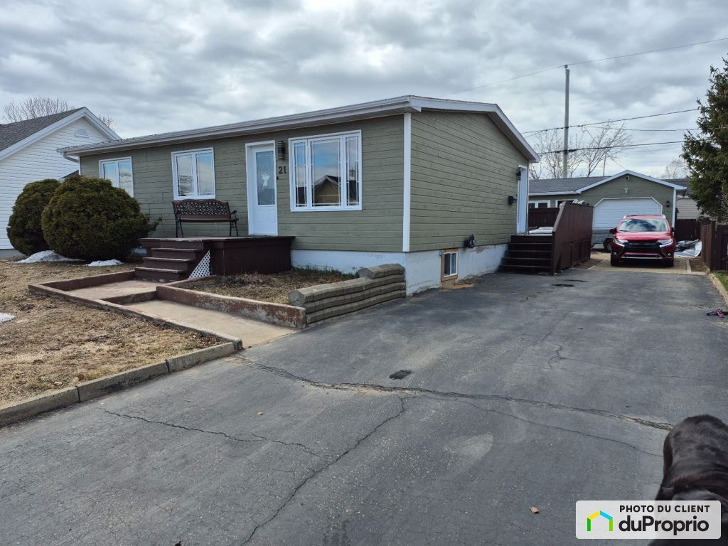 $299,000 - Bungalow for sale in Port-Cartier — photo 1