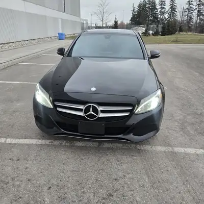 2017 Mercedes 4dr Sdn C300 4MATIC with all Possible Options, including sunroof, heated seats, back u...