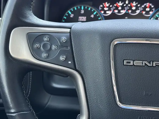 2017 GMC Sierra 1500 Denali 4x4 Crew Cab • 6.2L • Sunroof • Pwr  in Cars & Trucks in Calgary - Image 17