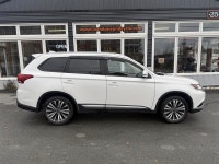 Welcome to AUTOLANE & CYCLE INC Engine: 4 Cylinder Engine 2.4L L/100Km City: 9.9 L/100Km Hwy: 8.1 Sa... (image 1)