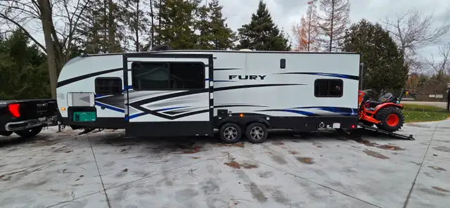 SOLD!  TOY HAULER-4K-GENERATOR 15HR -8X10'GARAGE-PWR BUNK-7400LB in Travel Trailers & Campers in Brantford - Image 13