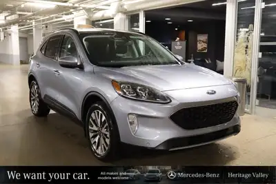 This Ford Escape has a strong Intercooled Turbo Premium Unleaded I-4 2.0 L/122 engine powering this...
