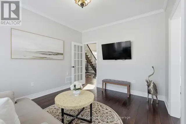 100 CHESSWOOD TRAIL Hamilton, Ontario in Houses for Sale in Oakville / Halton Region - Image 9
