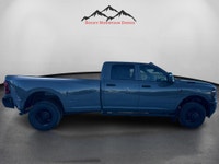 THIS HARD TO FIND RAM 3500 CREW CAB DUALLY COMES WITH A 6.7L CUMMINS DIESEL, 8 SPEED POWER GLIDE AUT... (image 5)