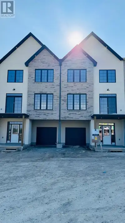 9 - 235 KENNINGTON WAY London South (South W), Ontario