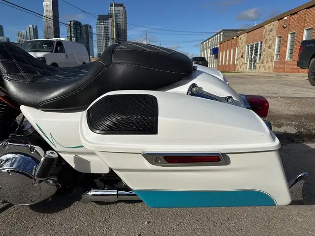 2014 Harley-Davidson Road King ~ FISH TAILS ~ 103CI ~ SPEAKER LI in Sport Touring in City of Toronto - Image 17