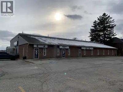 PRIME COMMERCIAL / INDUSTRIAL SPACE 9,655 SQ FT MULTIPLE OFFICES / RECEPTION WAREHOUSE SPACE (6,540...