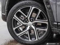 2024 Jeep Compass Limited 4X4. No Accidents! Loaded! LOW KM'S! Equipped with: Forward collision Warn... (image 8)