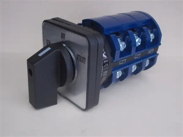 60 AMP UL listed Cam Operated Transfer Switch in Industrial Kitchen Supplies in City of Toronto - Image 2