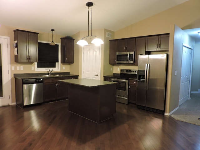 3 bedroom home for rent in Warman 1
