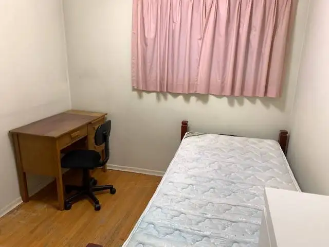 One Spacious Student Bedroom Available on Weber St! (Rm. 2) in Long Term Rentals in Kitchener / Waterloo - Image 5