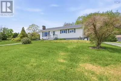 Welcome to 512 Windsor Junction Road, a solid, move in ready home in one of the most sought after co...