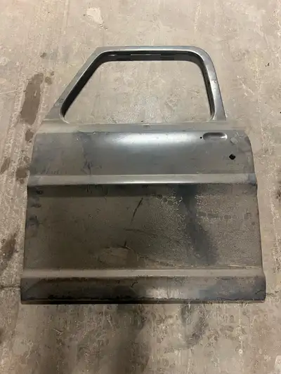 We currently have the following in stock; Drivers bump side door skin $500 F Series Tailgate (black...