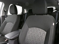 The Mitsubishi RVR is a compact SUV that blends sporty style with everyday practicality. With excell... (image 7)